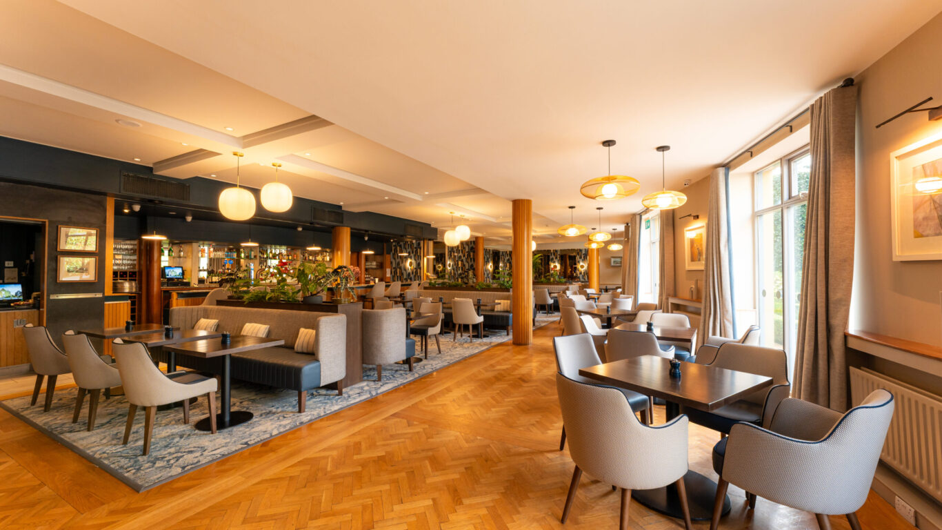 Terrace Bar Interior (10)